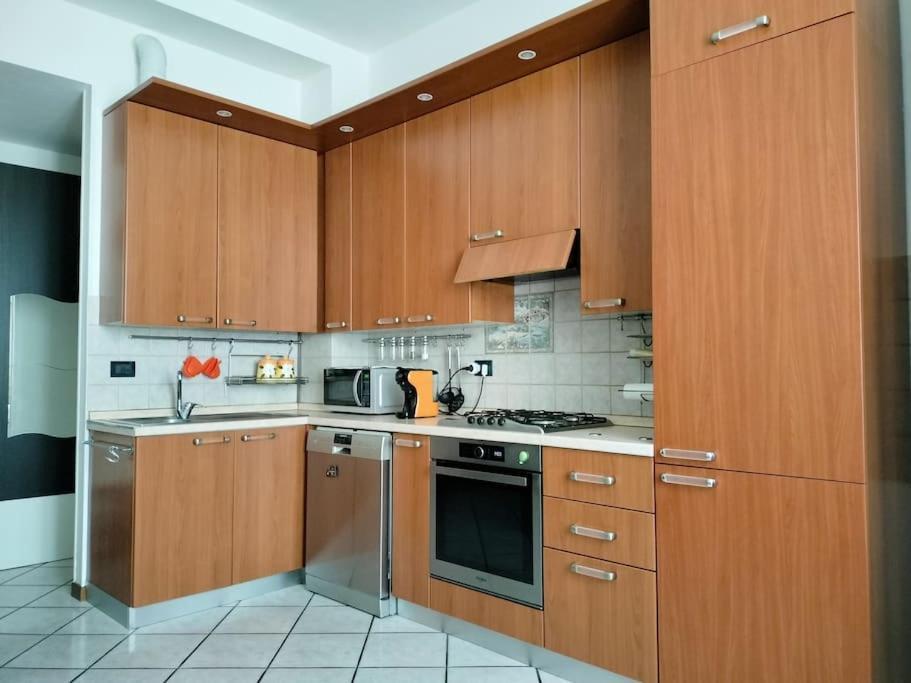 Intero Appartamento A Nord Di Milano 브레쏘 외부 사진